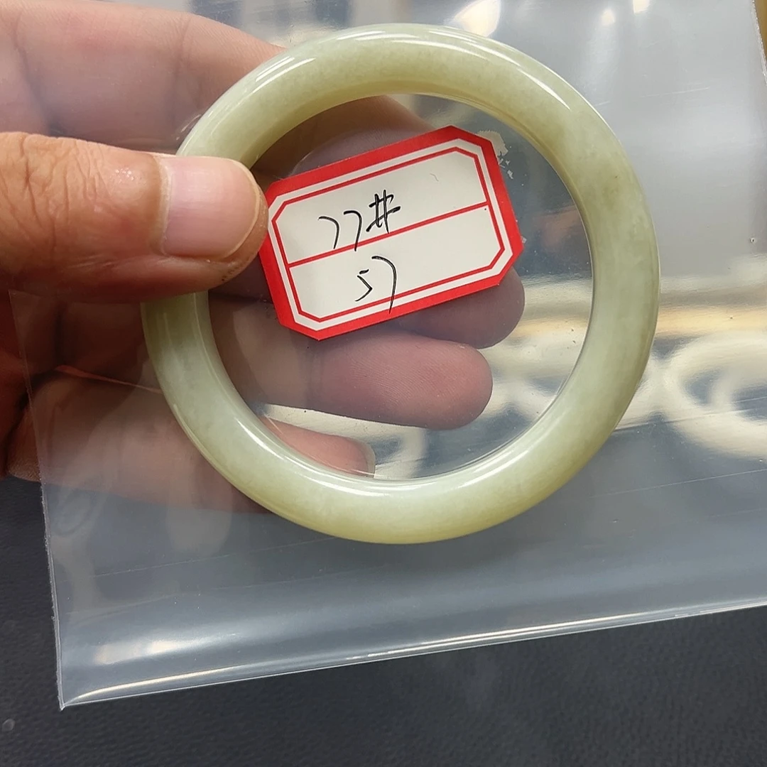 和田玉（糖玉）手镯未镶嵌