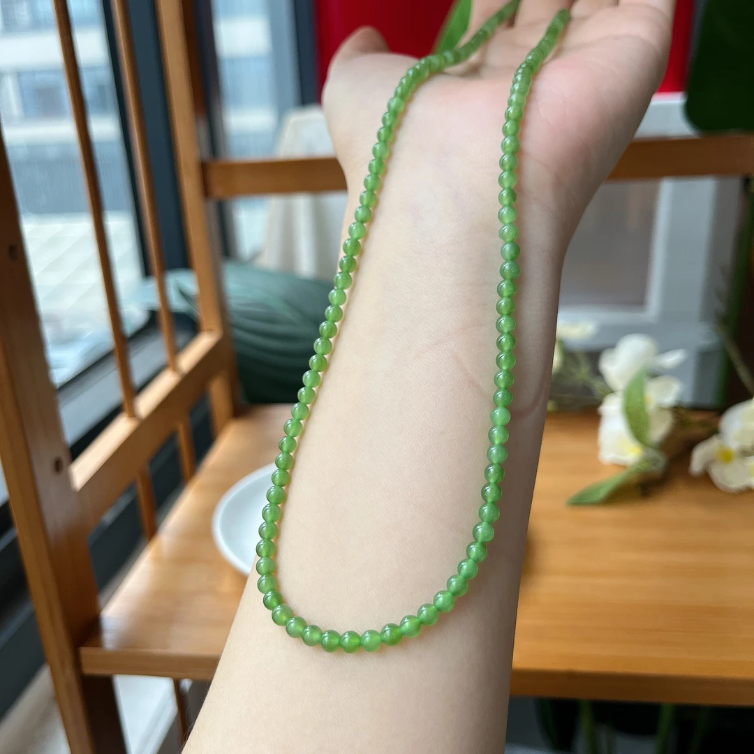 【珠宝厂长】约4mm冰底苹果绿碧玉圆珠S925银项链