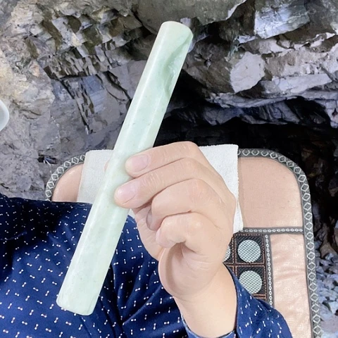 蛇纹石玉未镶嵌珠宝奇石