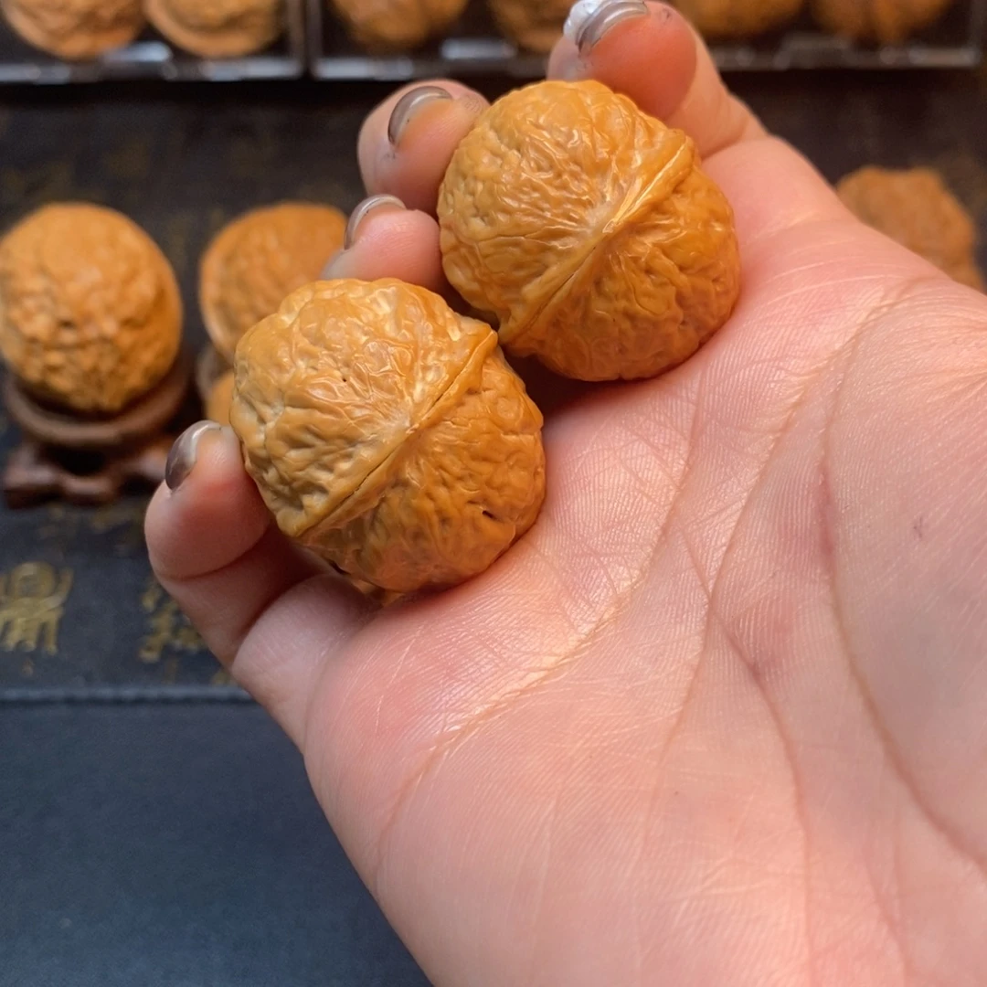 文玩核桃吊坠小钢炮