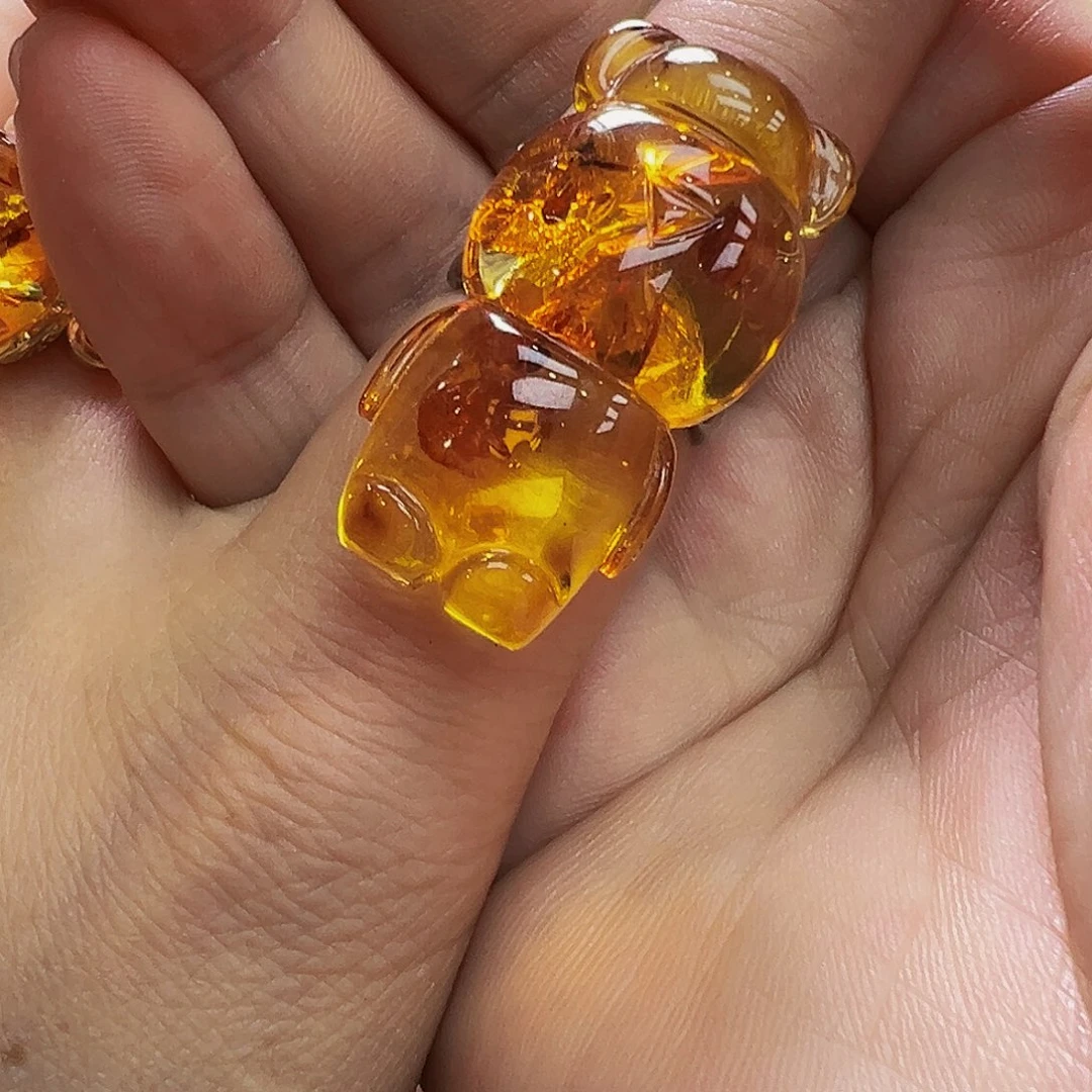 未镶嵌琥珀珠宝奇石