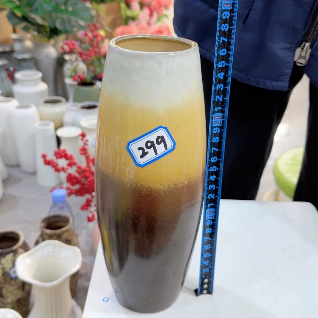 299号陶瓷高27厘米微瑕一个