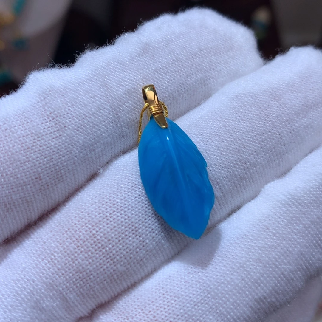 18K金镶嵌绿松石珠宝奇石