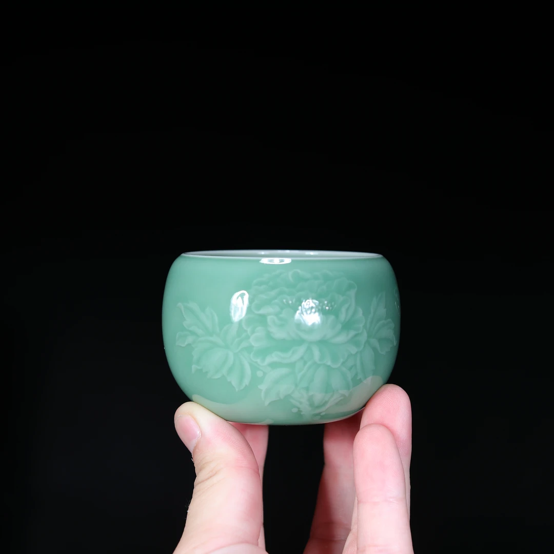 龙泉青瓷 严少英 国色天香