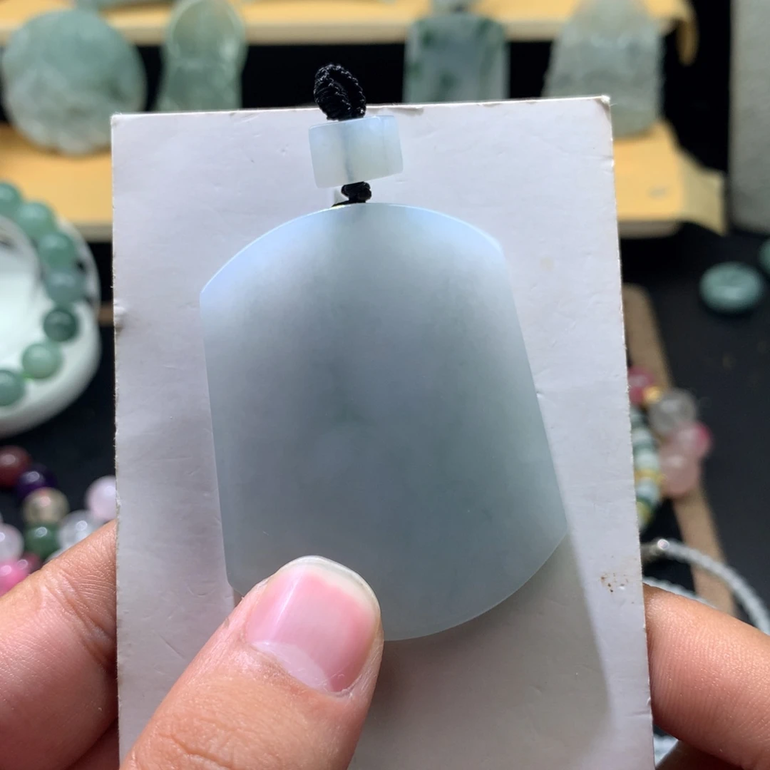 翡翠未镶嵌颈饰000