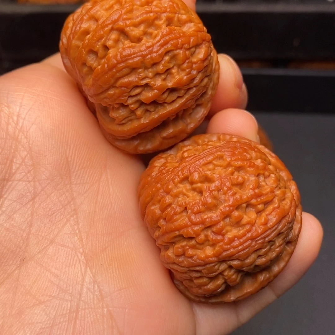 文玩核桃吊坠秦岭野生核桃