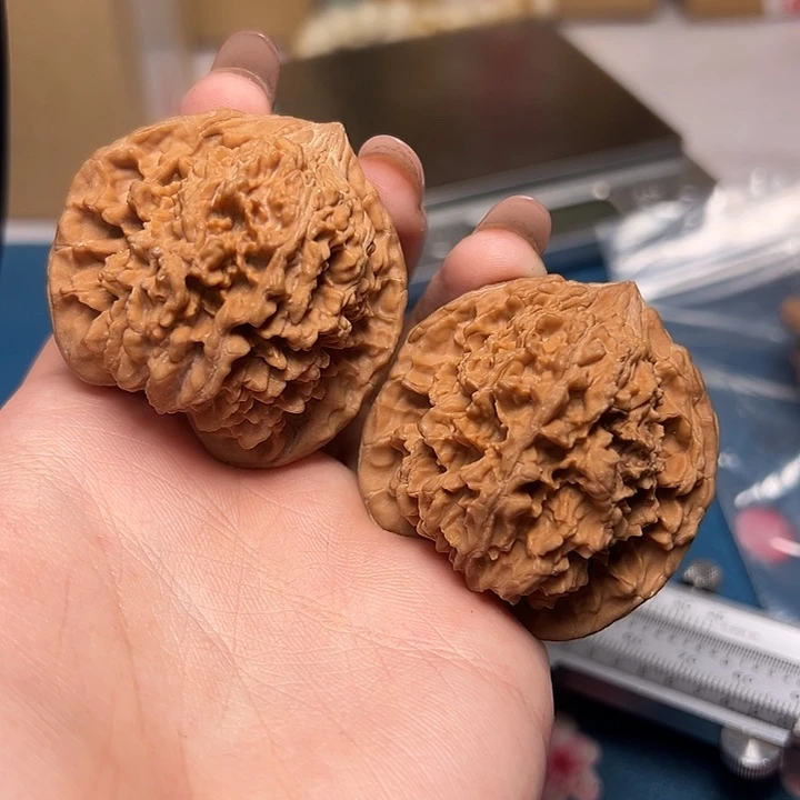 文玩核桃吊坠满天星
