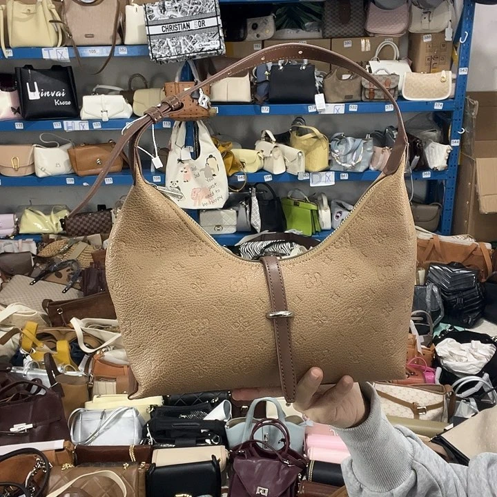 水牛皮（革）89健健康康平平安安