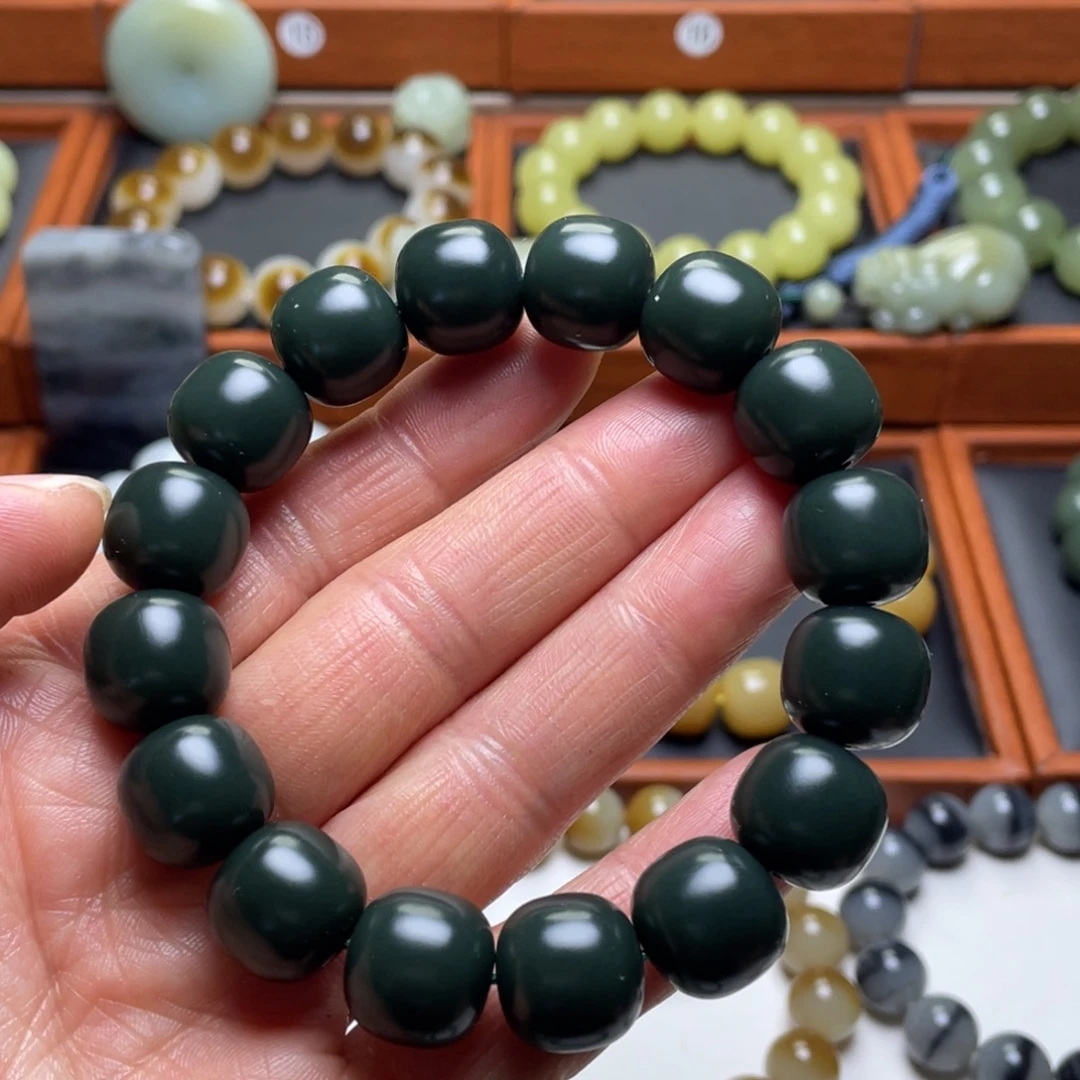 和田玉未镶嵌手串