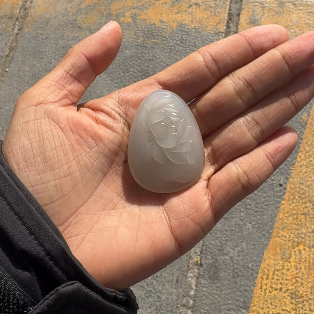 幸***属和田玉未镶嵌吊坠(不含链)