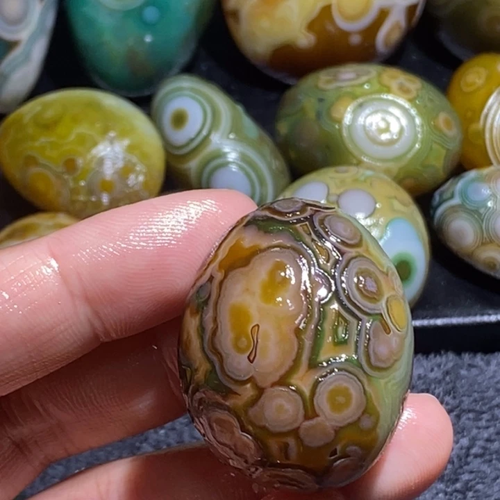 玛瑙/玉髓未镶嵌珠宝半成品82