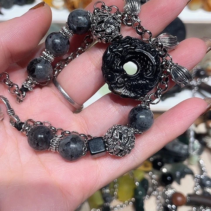 蛇纹石玉合金颈饰