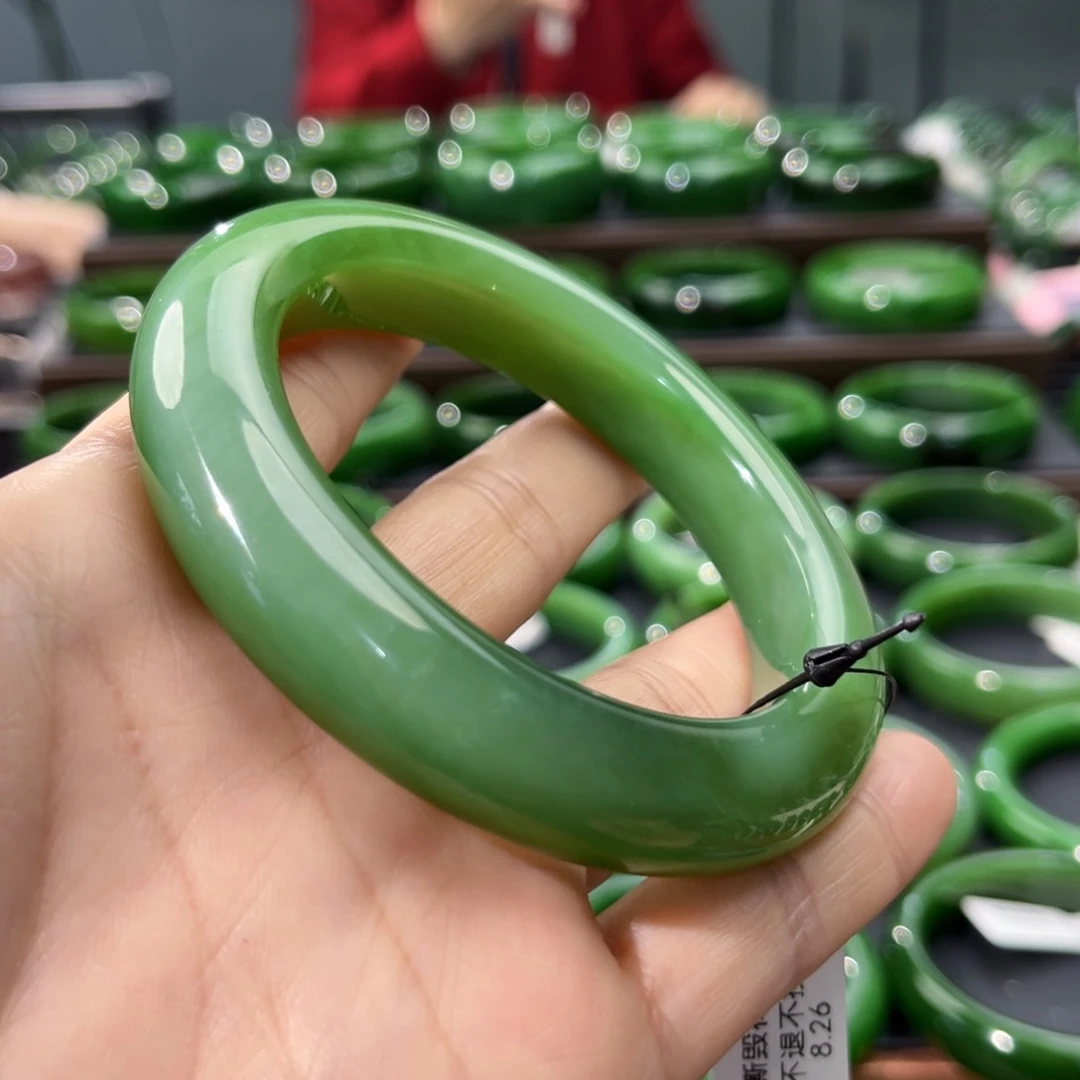 未镶嵌手镯和田玉（碧玉）