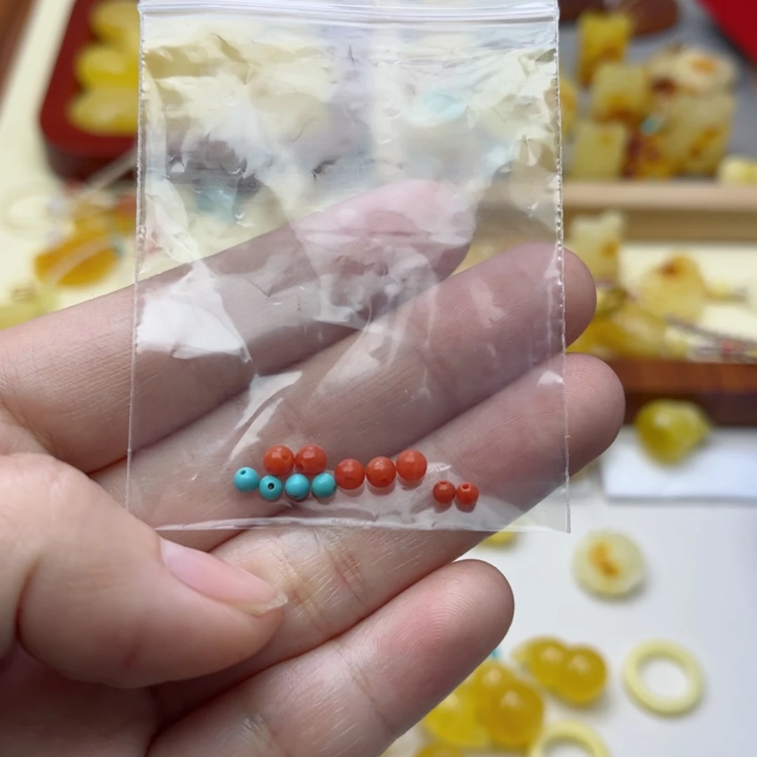 【闪购商品】蜜蜡裸石未镶嵌?**猫配饰