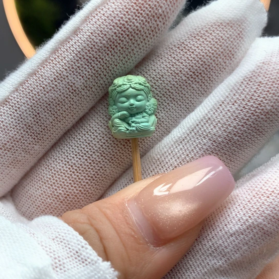 绿松石未镶嵌挂件