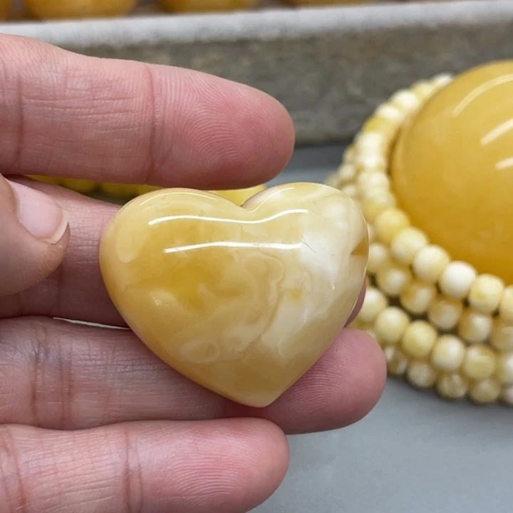 琥珀未镶嵌裸石蜜蜡