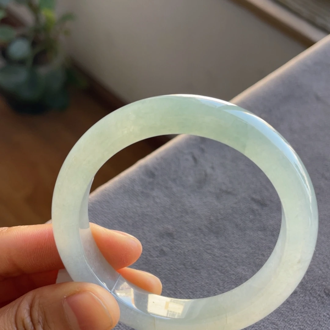 翡翠未镶嵌手镯冰透