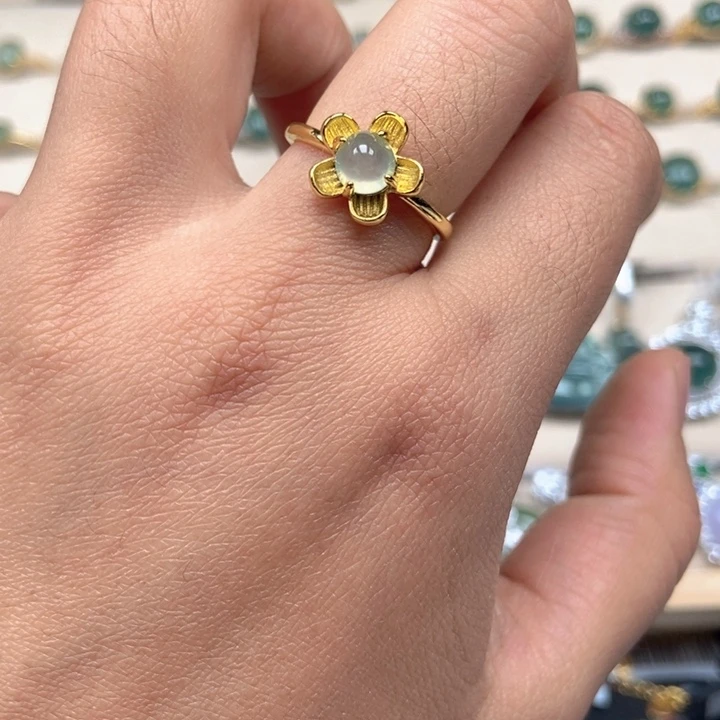 翡翠未镶嵌戒指戒指