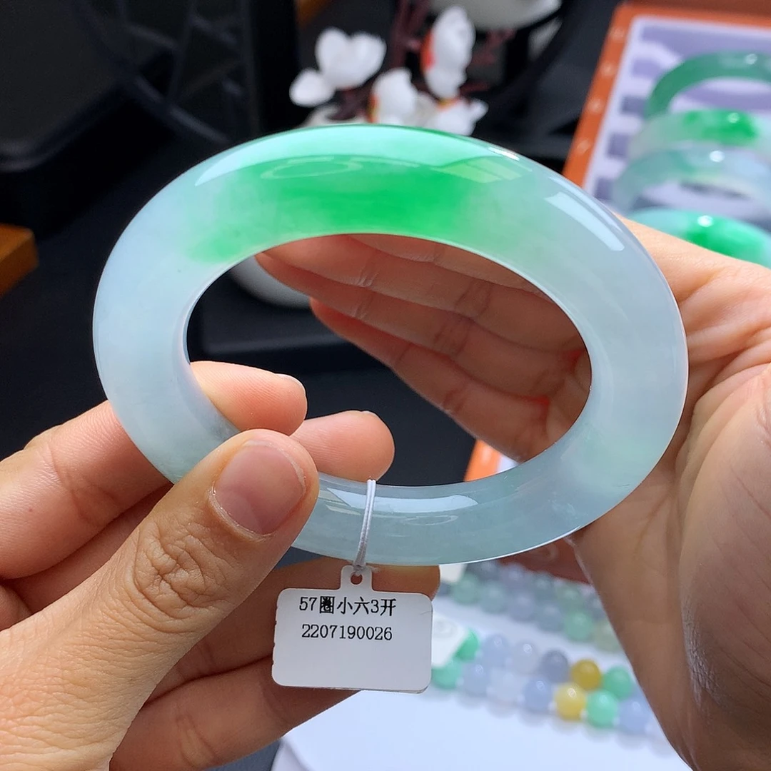 未镶嵌手镯翡翠57冰阳绿圆条