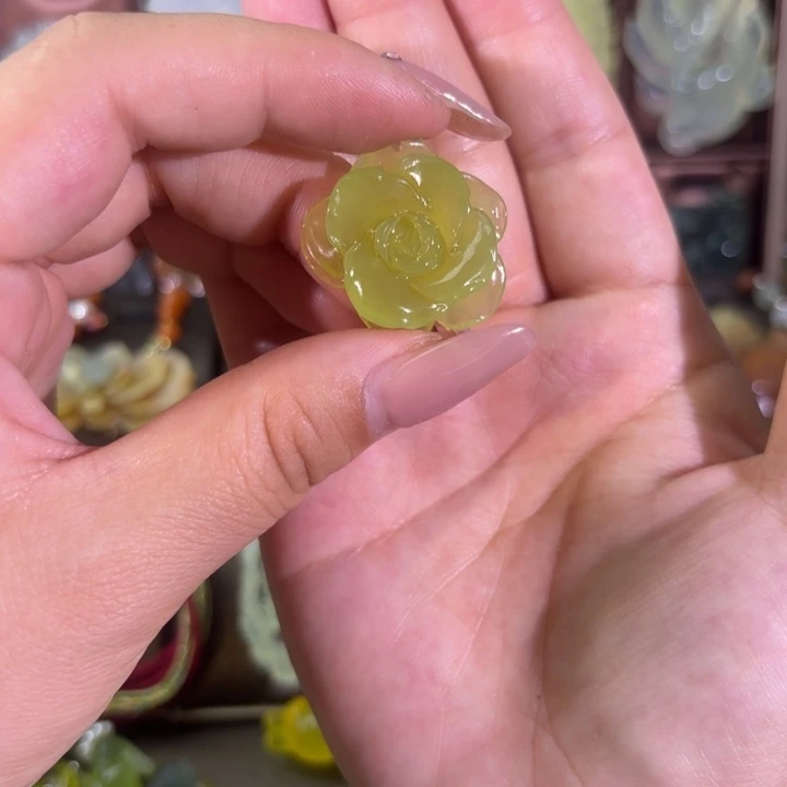 蛇纹石玉合金颈饰