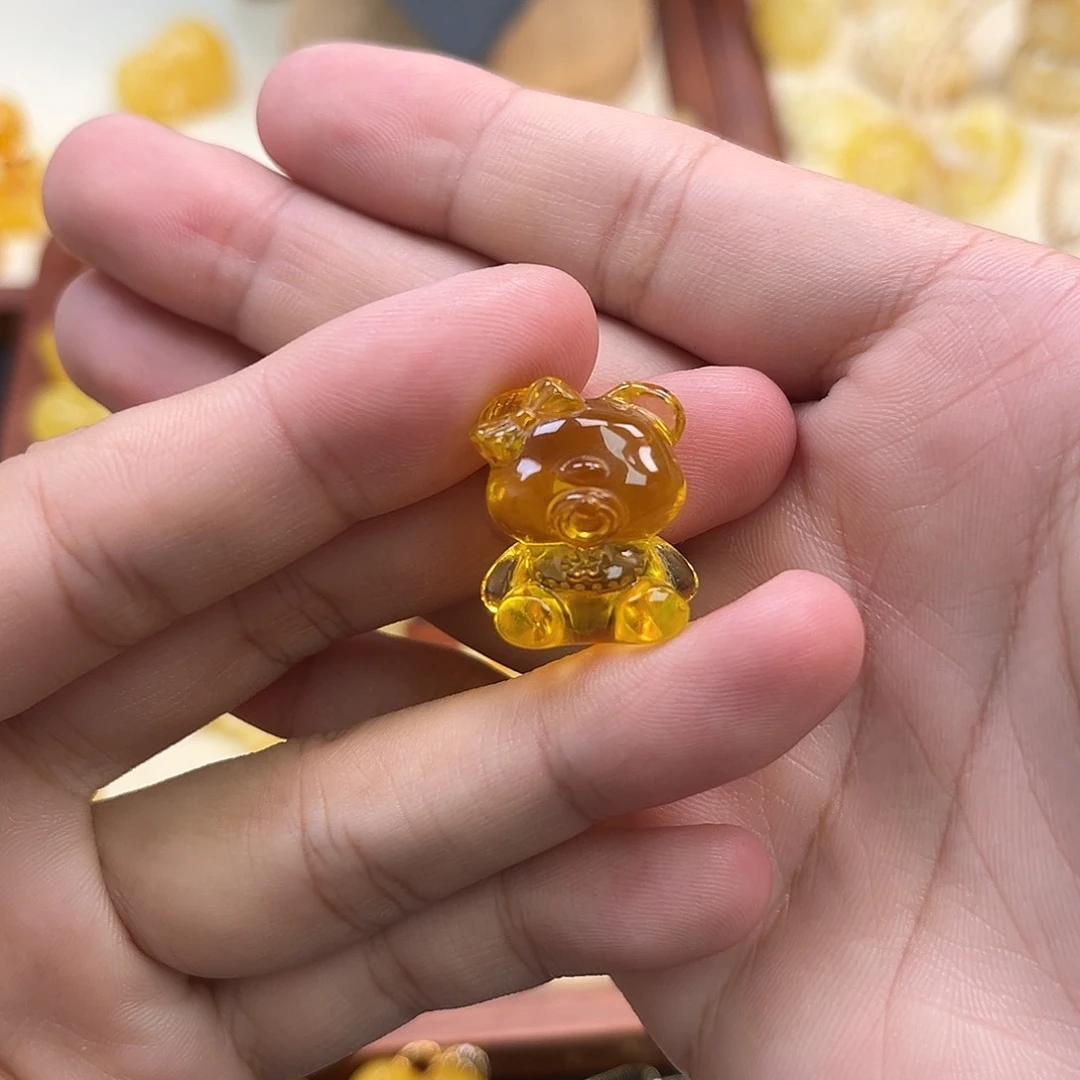 未镶嵌琥珀珠宝奇石