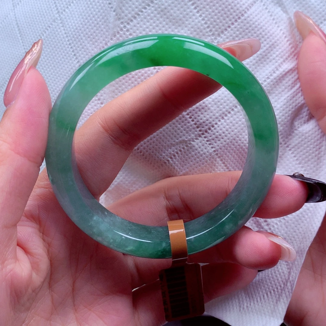 翡翠未镶嵌手镯翡翠