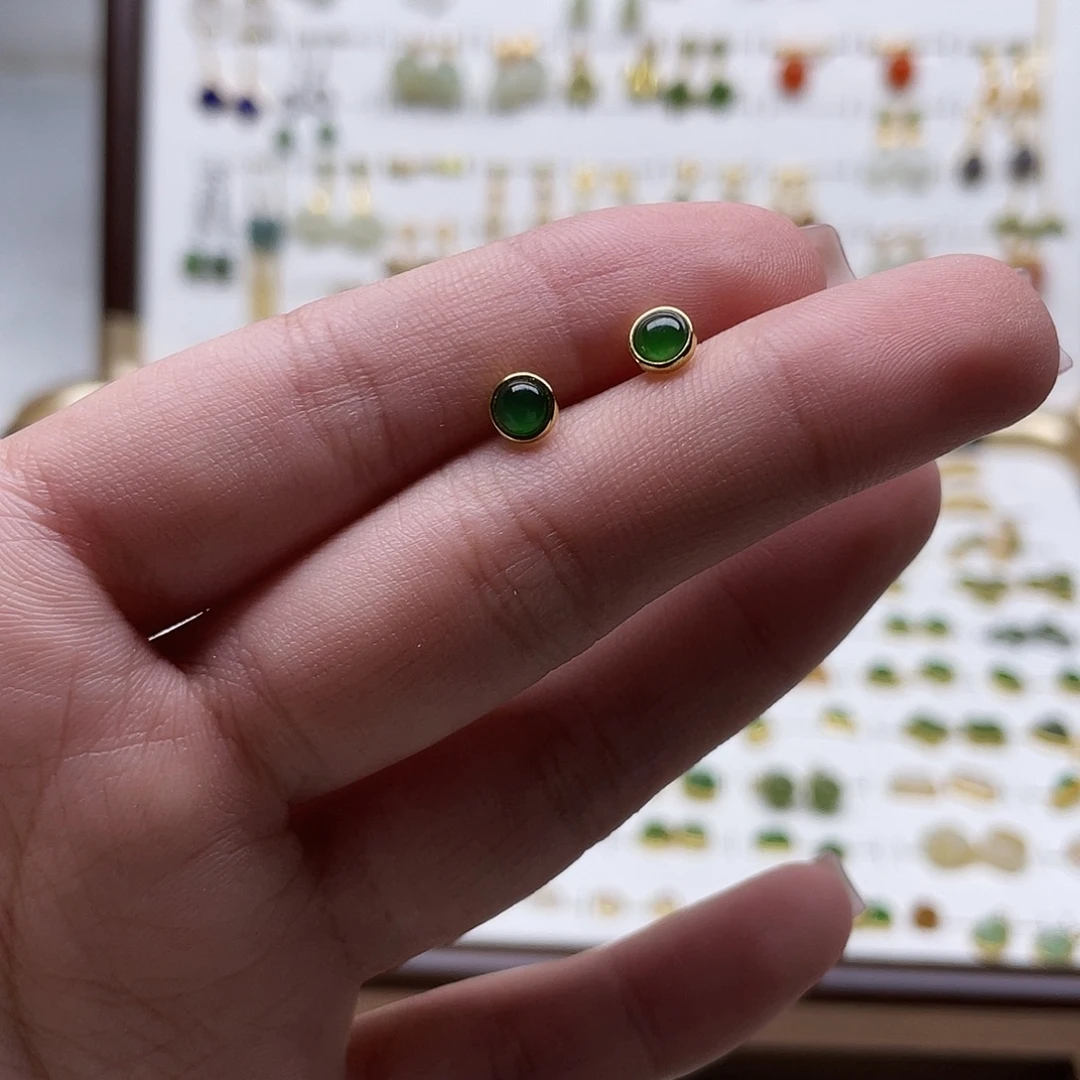 和田玉未镶嵌耳饰