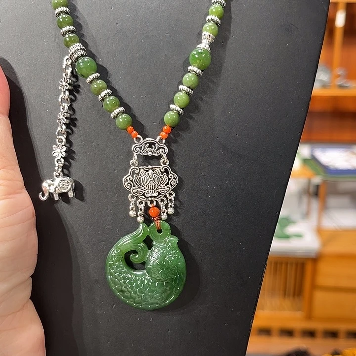 颈饰未镶嵌和田玉