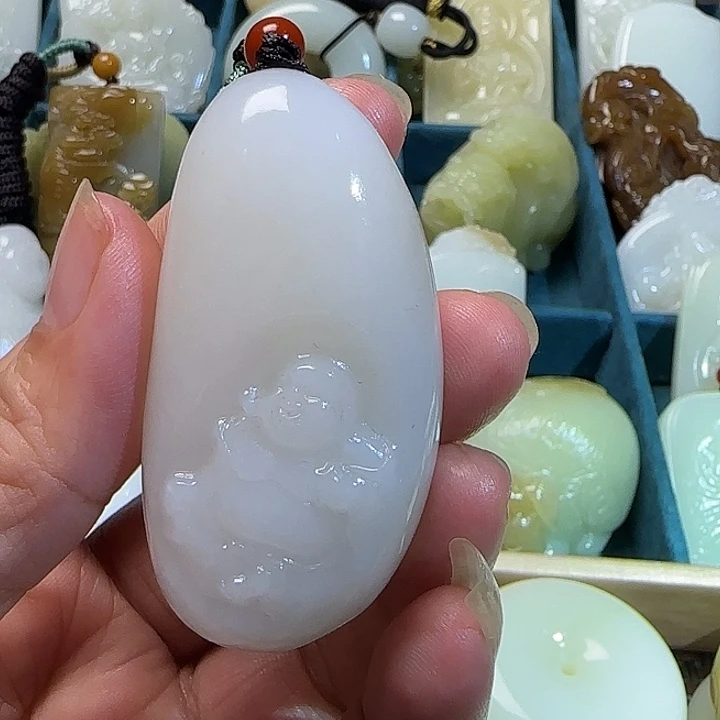 和田玉未镶嵌颈饰