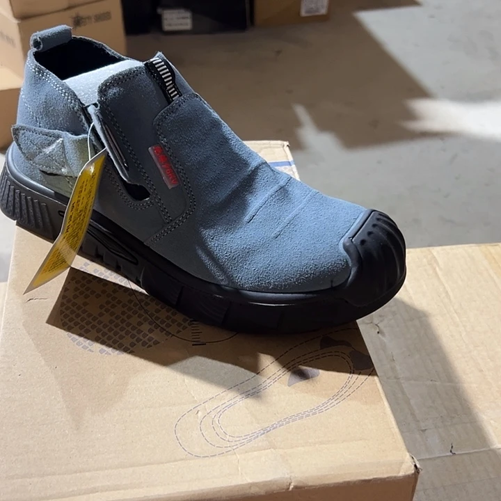 编码289号。39码微瑕防砸防刺劳保鞋