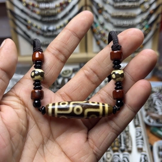 沟***限玛瑙/玉髓未镶嵌颈饰