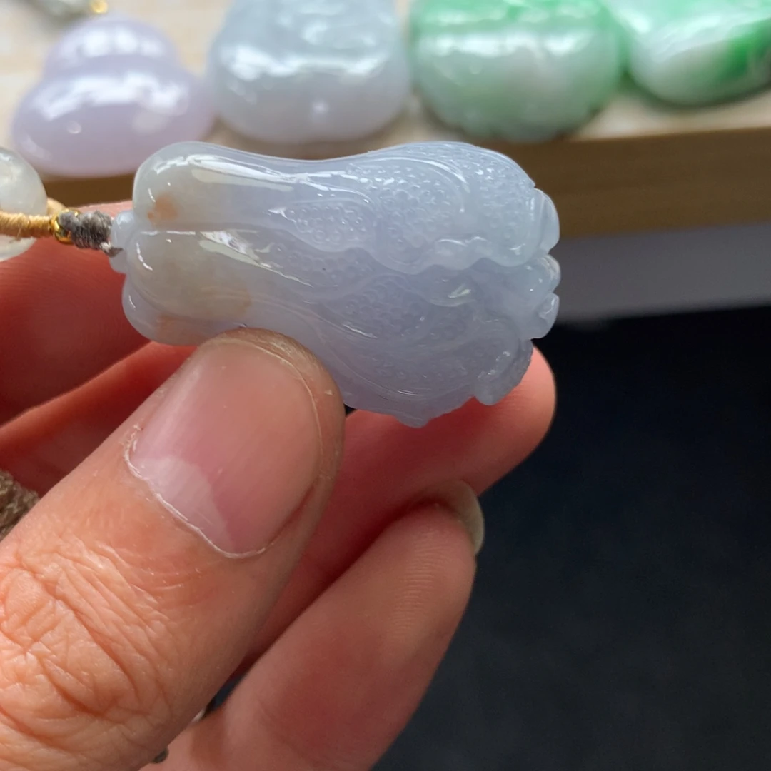 翡翠未镶嵌颈饰吊坠