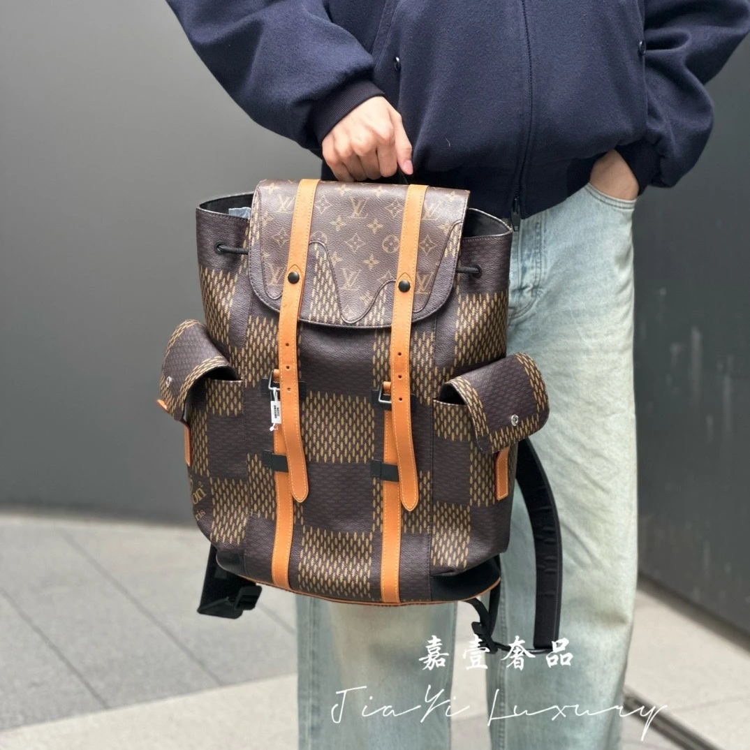 99新 LV   （6970）LV Christopher Nigo 克里斯托夫双肩包