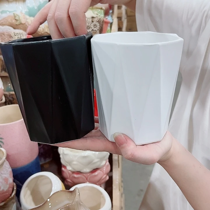 有孔.凑单10元陶瓷花盆发货！