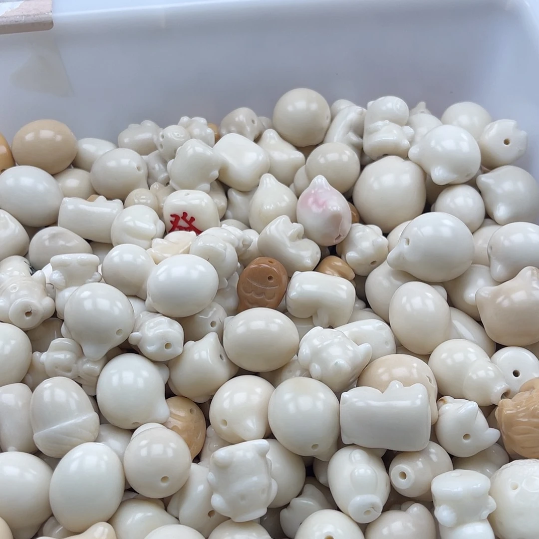 白玉菩提吊坠b微瑕22-28mm/5+1颗