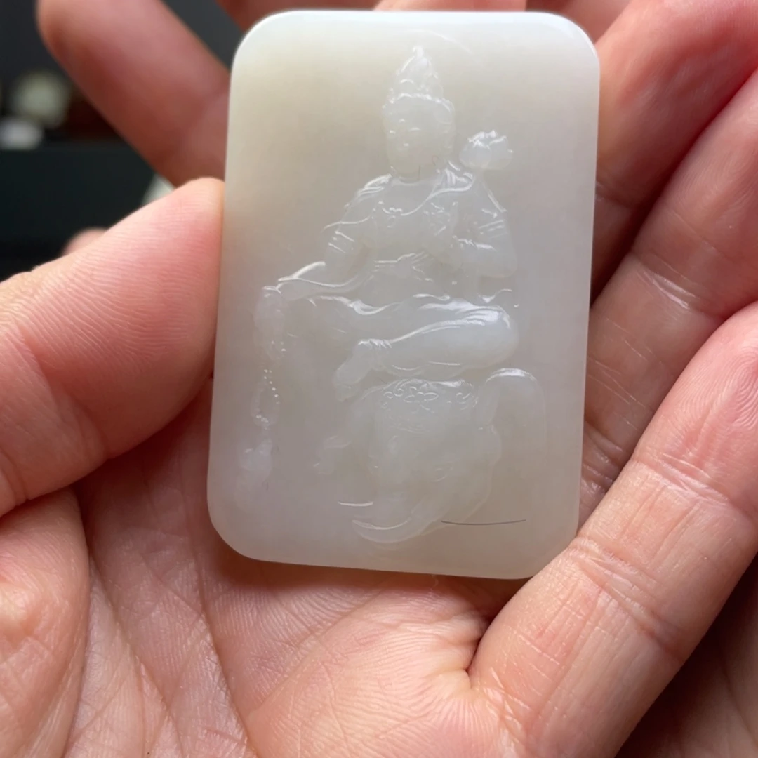 和田玉未镶嵌把件