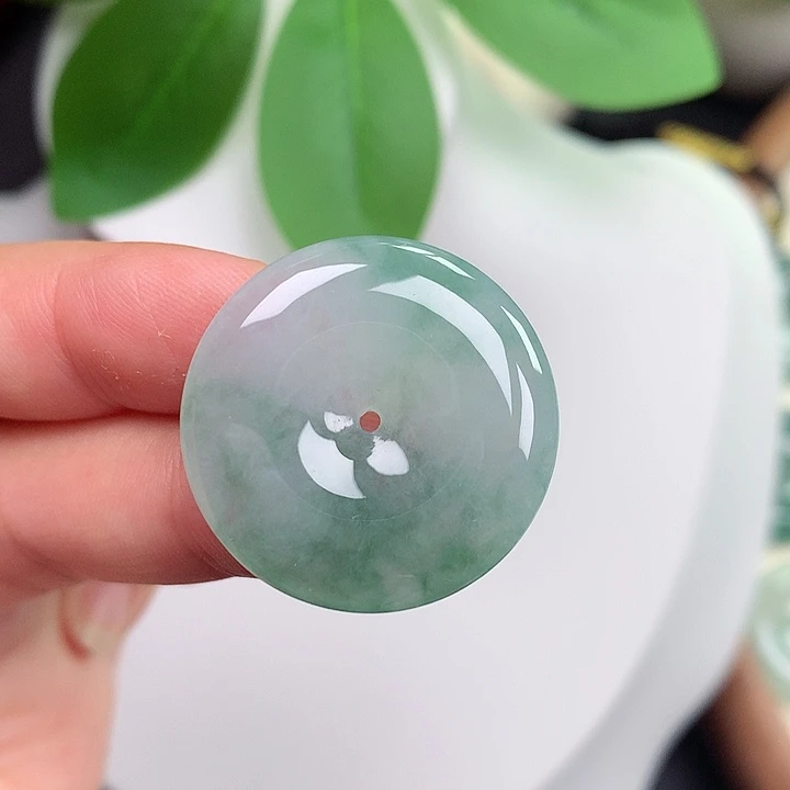 颈饰未镶嵌翡翠平安扣 25.6x5.0mm