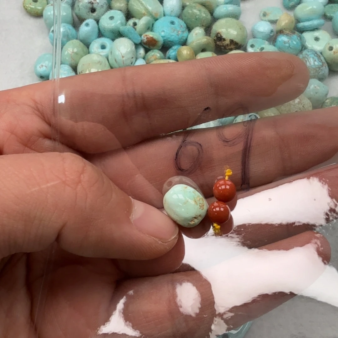 南红玛瑙未镶嵌珠宝奇石