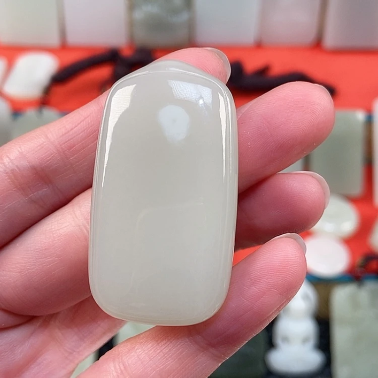 【闪购商品】颈饰未镶嵌和田玉