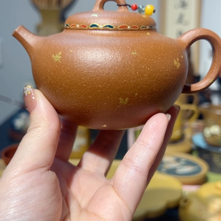 紫砂茶壶纳福珐琅彩