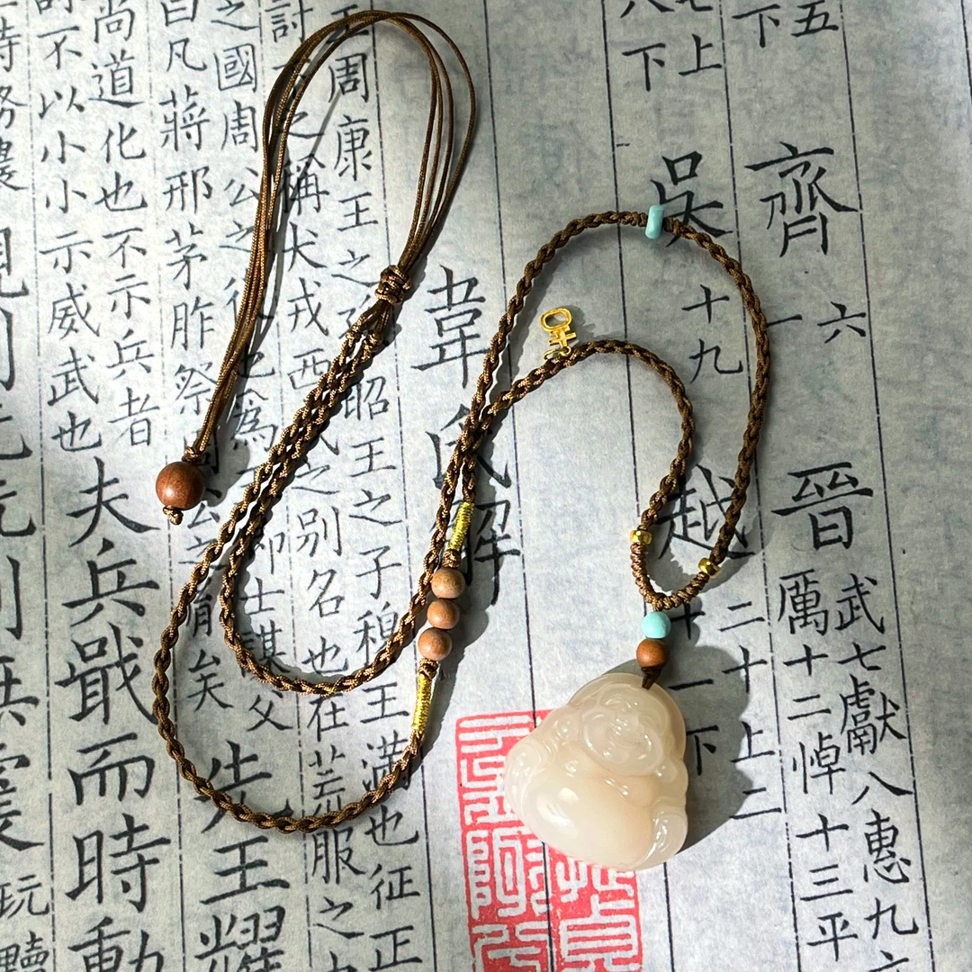 和田玉藕粉佛公+手工编绳18k金配饰 约25*25*11mm-多样性发一