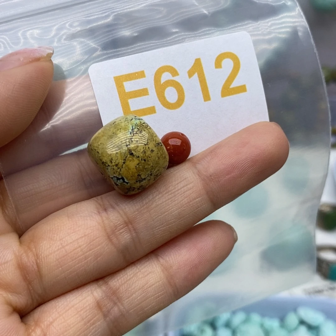 未镶嵌南红玛瑙珠宝奇石