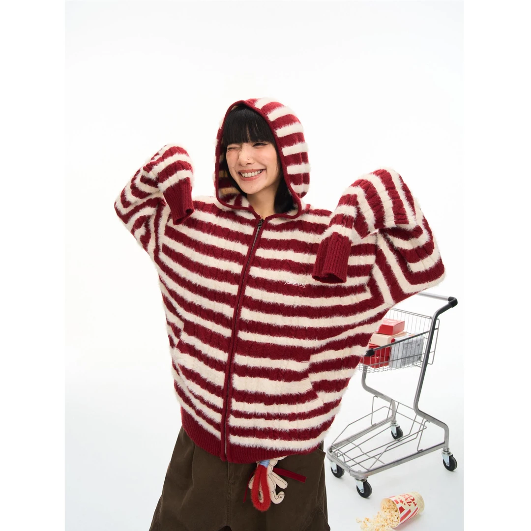 F426国潮牌时尚穿搭学生连帽绞花仿貂条纹开衫毛衣外套 7028XH