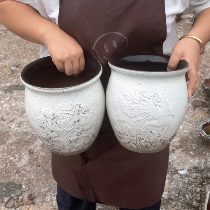 紫砂花盆口18高20瑕疵瑕疵