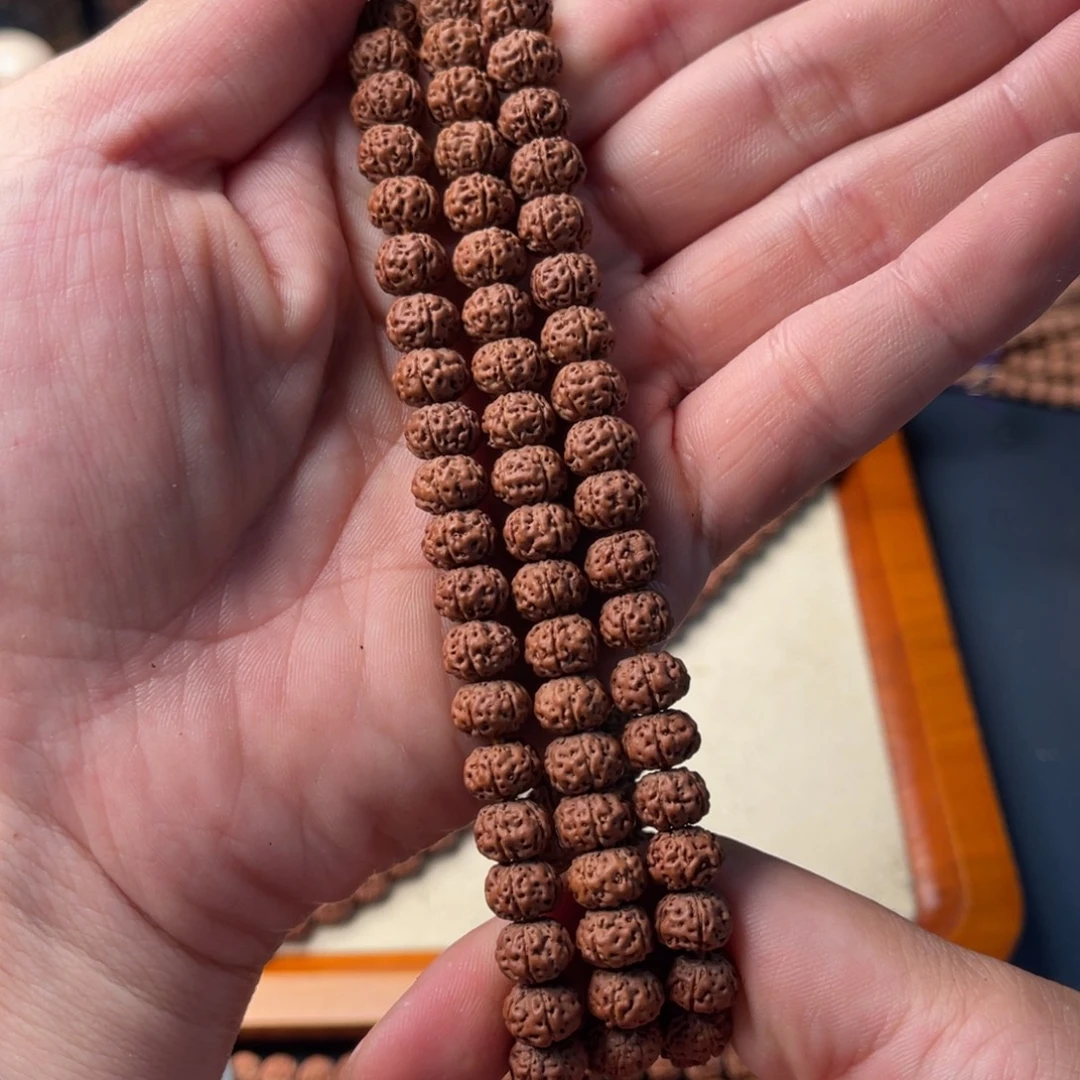 Ｄ***、吊坠金刚菩提8.5➕至尊老树王108