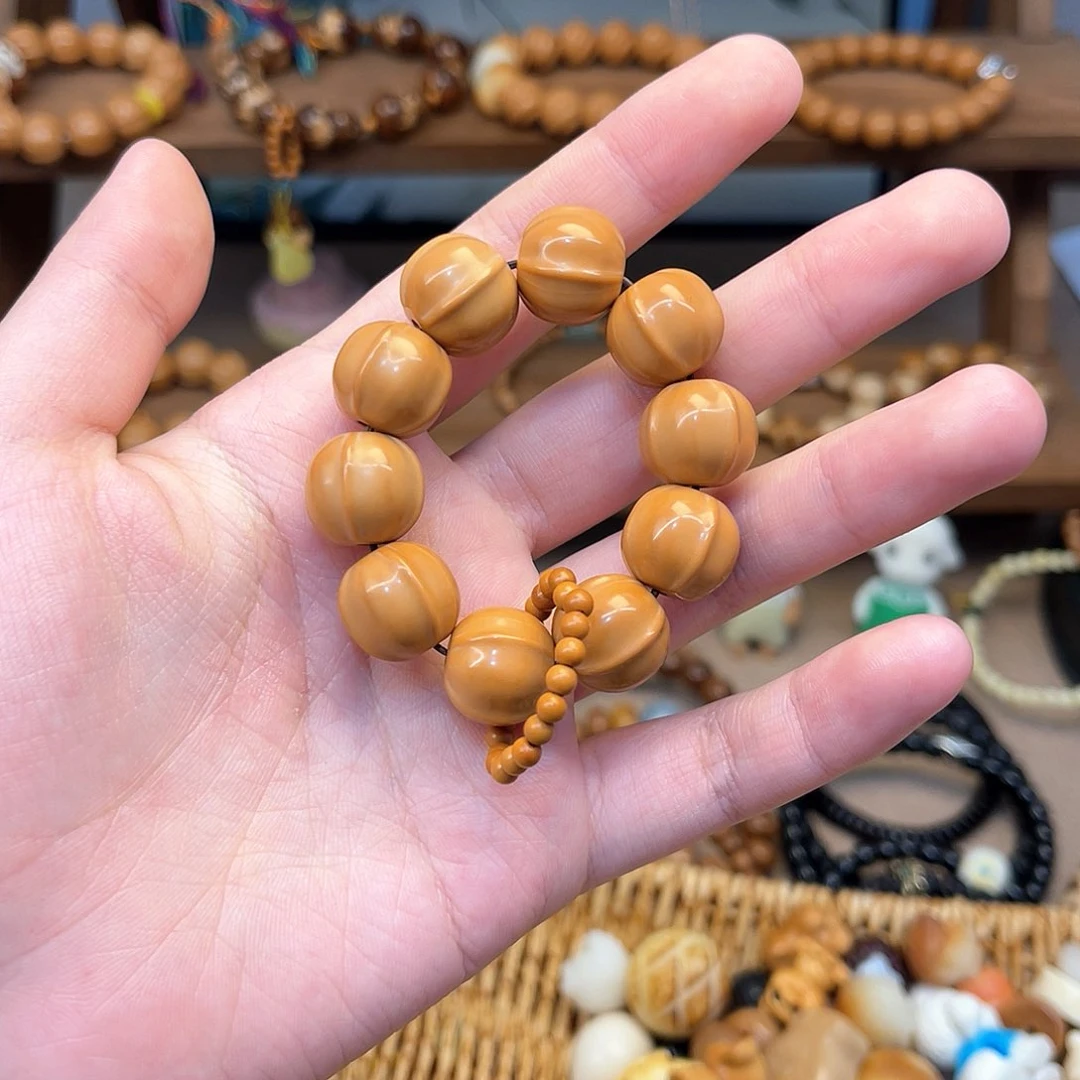 猴头核桃吊坠春***夜手捻素圈