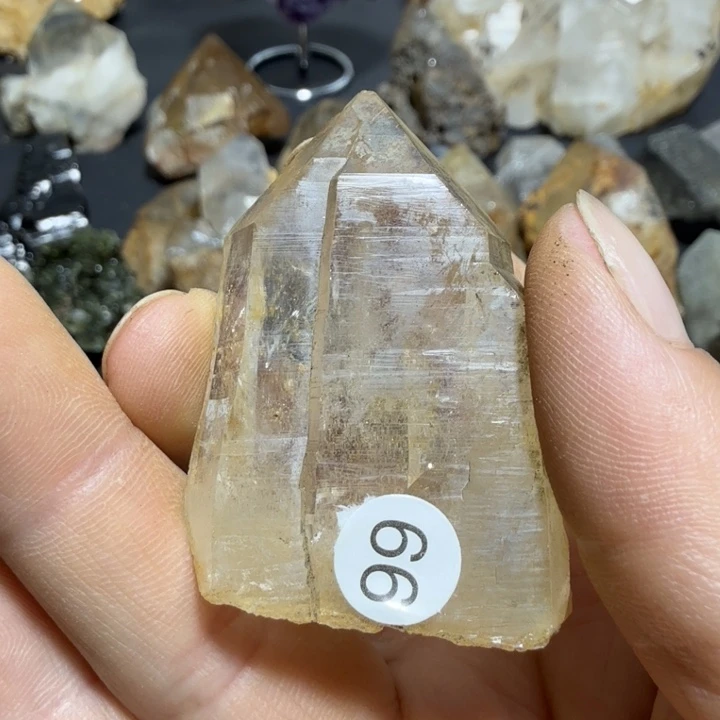 璃***叔水晶未镶嵌珠宝半成品