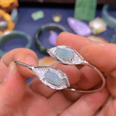 【闪购商品】翡翠手链未镶嵌翡翠