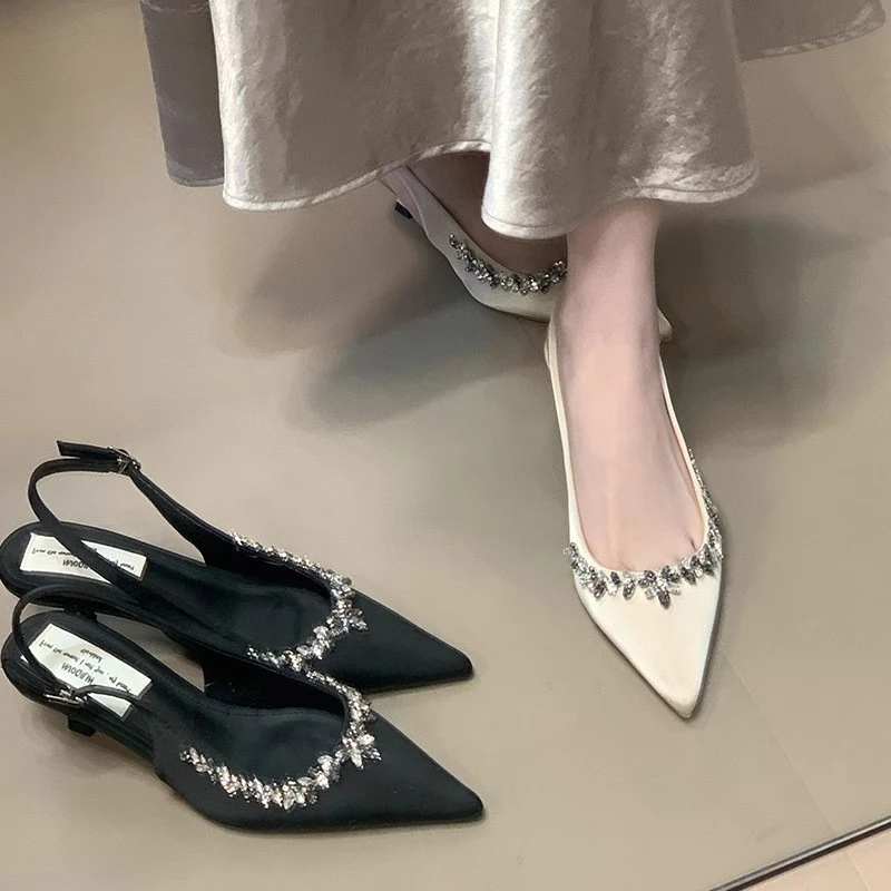 夏季新款气质水钻包头后绊带尖头女凉鞋法式名媛风低跟大码女鞋子