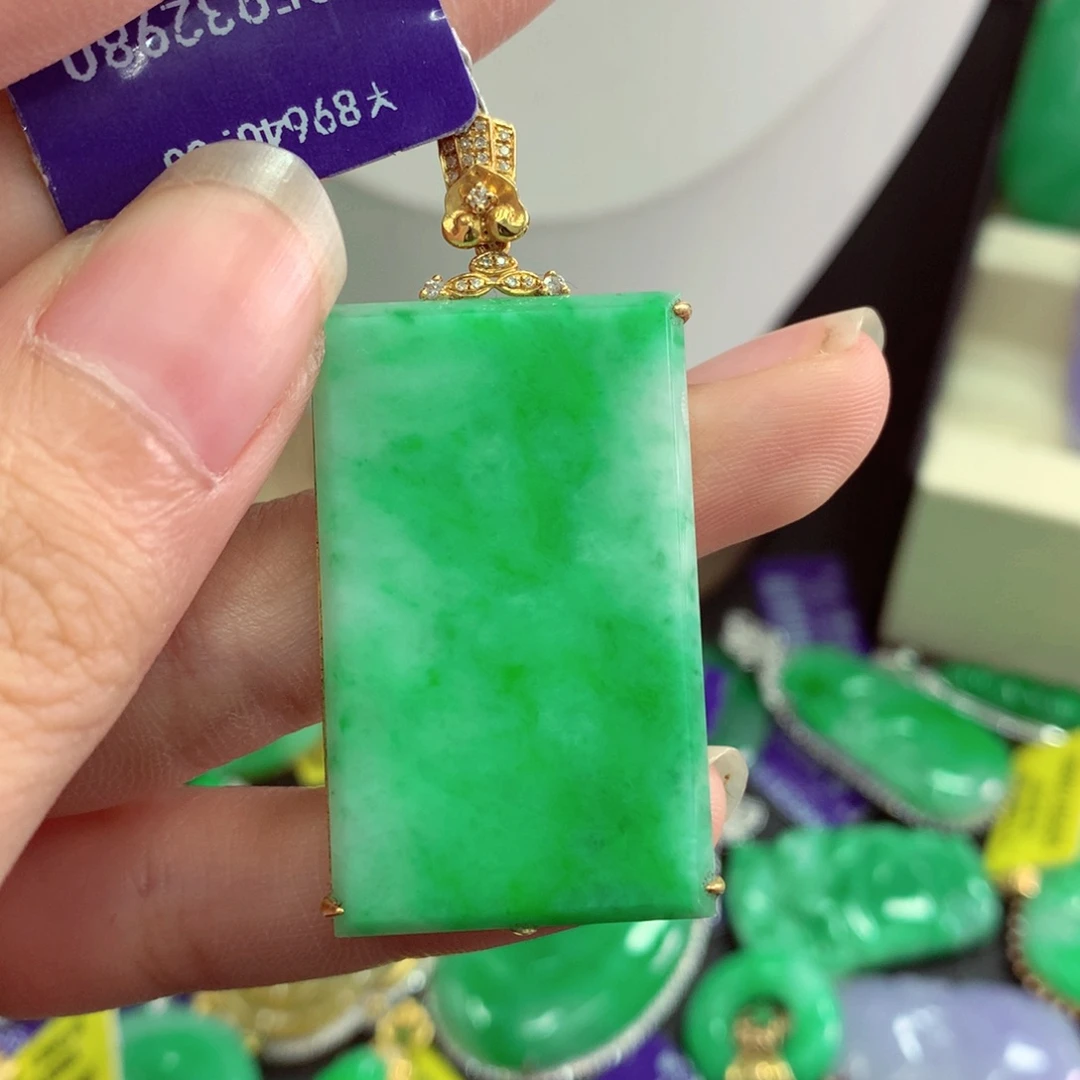 吊坠(不含链)18K金镶嵌翡翠